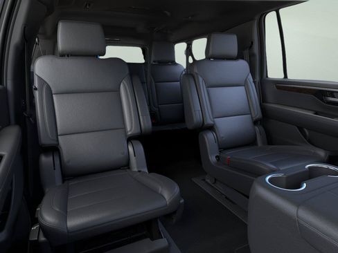 New 2026 Chevrolet Suburban Z71 w/ Comfort Package AWD/4WD image 17
