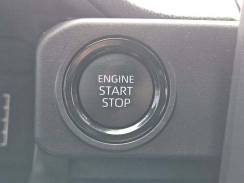 Used 2024 Toyota Tacoma SR5 AWD/4WD image 20