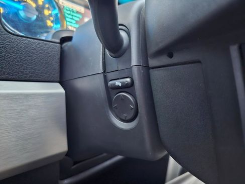 Used 2014 Ford F150 Platinum image 45