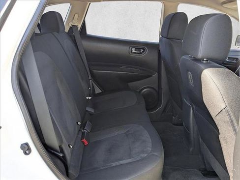 Used 2015 Nissan Rogue S w/ Convenience Package image 18