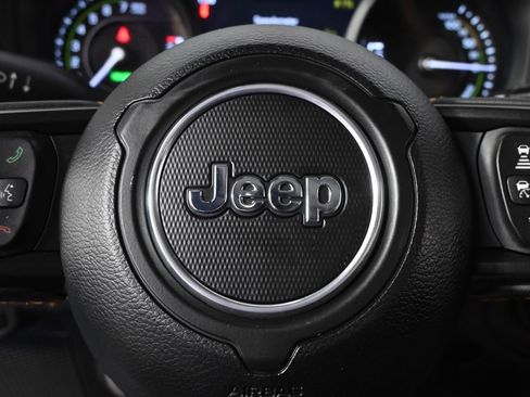 Used 2024 Jeep Wrangler Unlimited AWD/4WD image 34