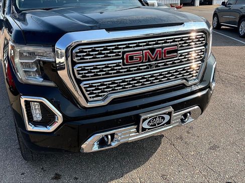 Used 2021 GMC Sierra 1500 Denali w/ Technology Package AWD/4WD image 3