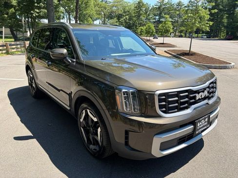 Used 2023 Kia Telluride S w/ S Sunroof Package AWD/4WD image 1