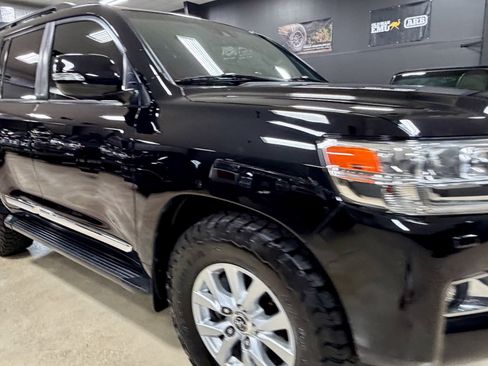 Used 2019 Toyota Land Cruiser AWD/4WD image 12