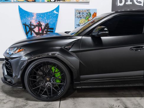 Used 2020 Lamborghini Urus image 11