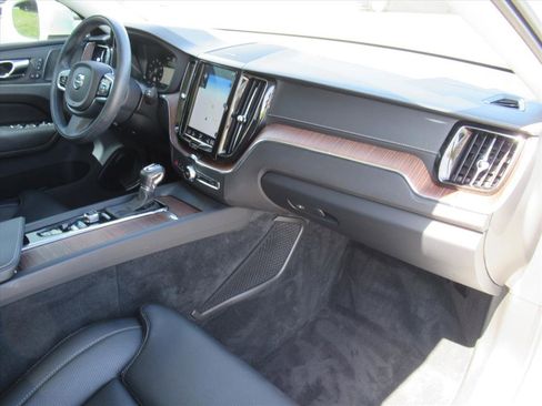 Used 2019 Volvo XC60 T5 Inscription w/ Protection Package Premier image 11