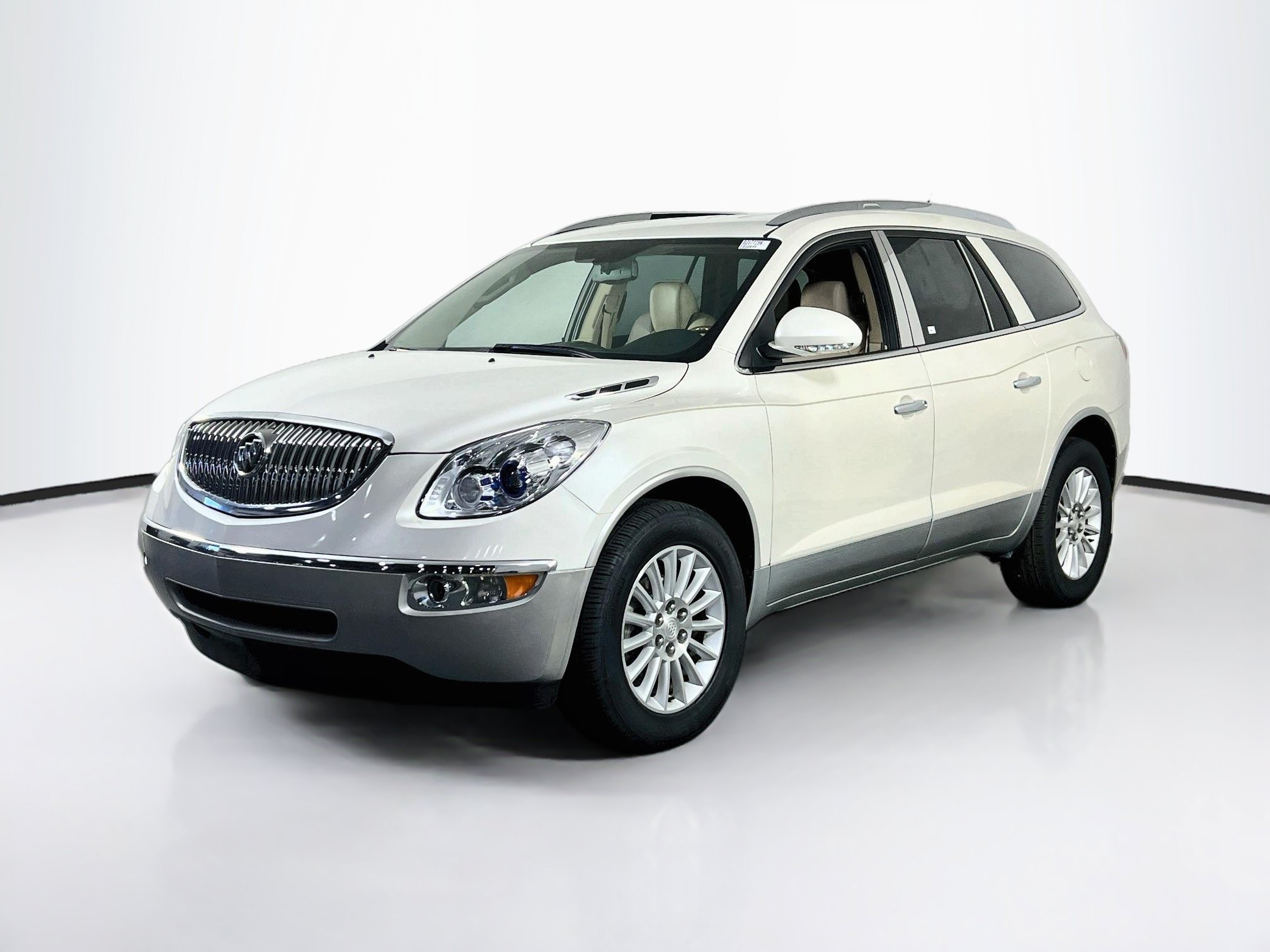 Used 2011 Buick Enclave CXL FWD image 1