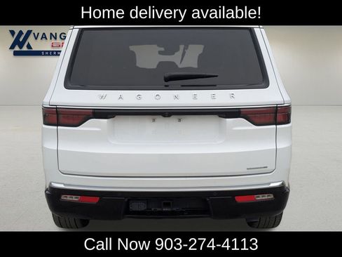 Used 2024 Jeep Wagoneer Series II w/ Flexible Seating Group image 10