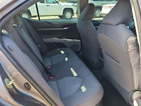 Used 2019 Toyota Camry LE FWD image 17