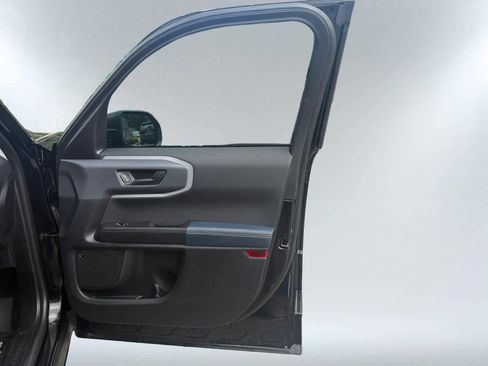 Used 2023 Ford Bronco Sport Outer Banks w/ Tech Package image 15