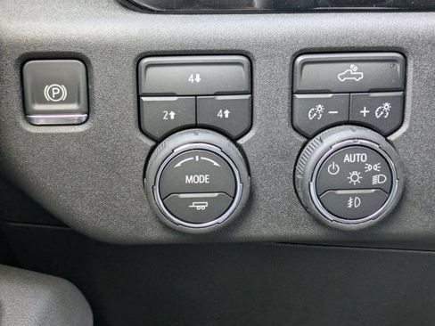 New 2026 Chevrolet Silverado 2500 LT image 26