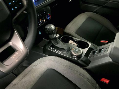 New 2025 Ford Bronco Base image 7