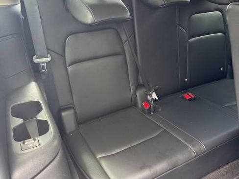 Certified 2024 Nissan Pathfinder SL w/ Black Appearance Package AWD/4WD image 22
