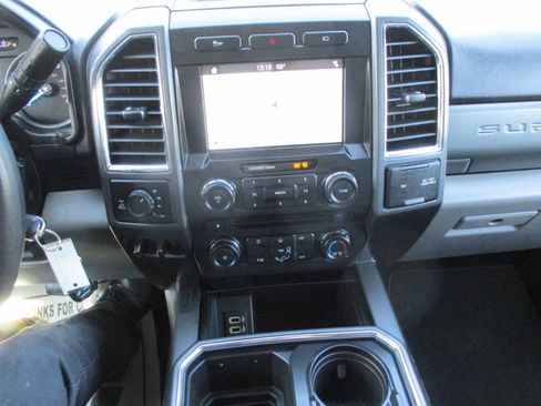 Used 2017 Ford F250 XLT w/ XLT Value Package image 13