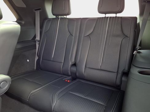 New 2026 Cadillac Vistiq Sport image 22