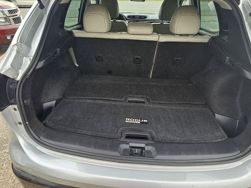 Used 2018 Nissan Rogue Sport SL FWD image 17