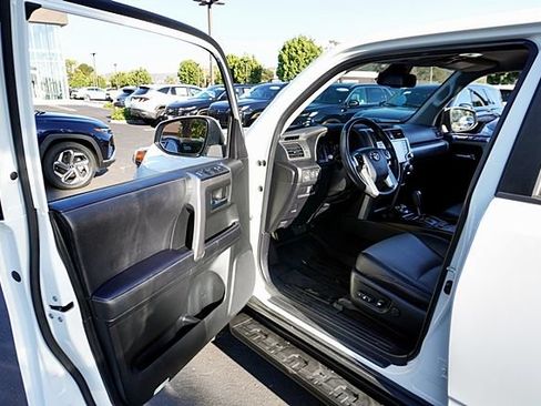 Used 2023 Toyota 4Runner SR5 Premium AWD/4WD image 39