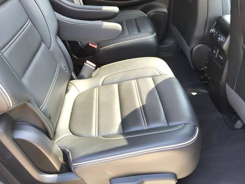 Used 2023 GMC Acadia Denali w/ Denali Ultimate Package AWD/4WD image 43