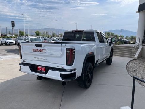 Certified 2025 GMC Sierra 3500 AT4 w/ AT4 Premium Plus Package AWD/4WD image 5