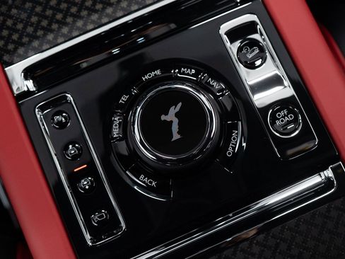 New 2025 Rolls-Royce Cullinan Black Badge w/ Leather Finishing Pack image 44