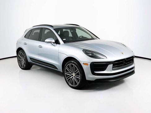 Certified 2026 Porsche Macan AWD/4WD image 7