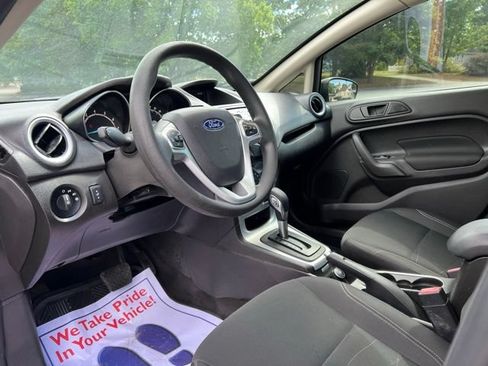 Used 2019 Ford Fiesta SE FWD image 10