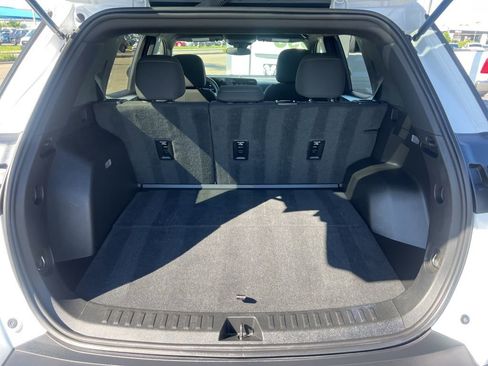 Used 2025 Chevrolet Equinox LT image 37