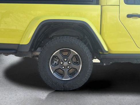 Used 2023 Jeep Gladiator Rubicon w/ Cold Weather Group image 13