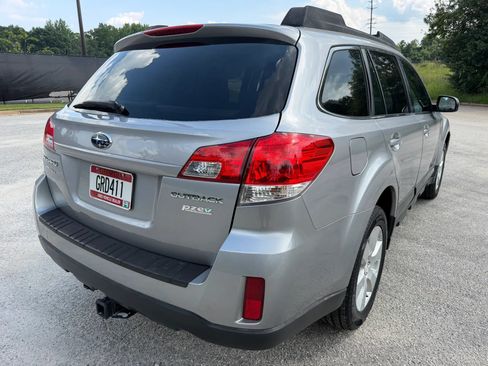 Used 2011 Subaru Outback 2.5i Premium AWD/4WD image 5