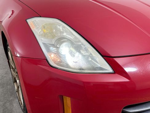 Used 2006 Nissan 350Z Enthusiast RWD image 5