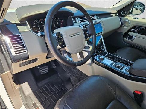 Used 2021 Land Rover Range Rover HSE image 10