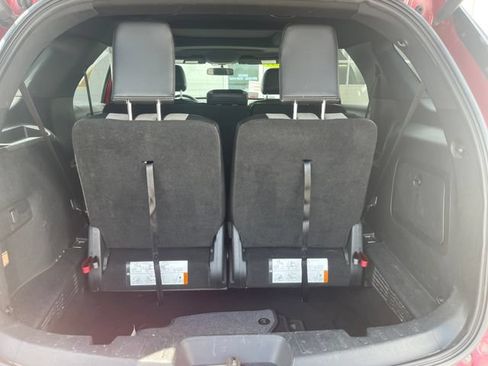 Used 2017 Ford Explorer XLT w/ Equipment Group 202A FWD image 27