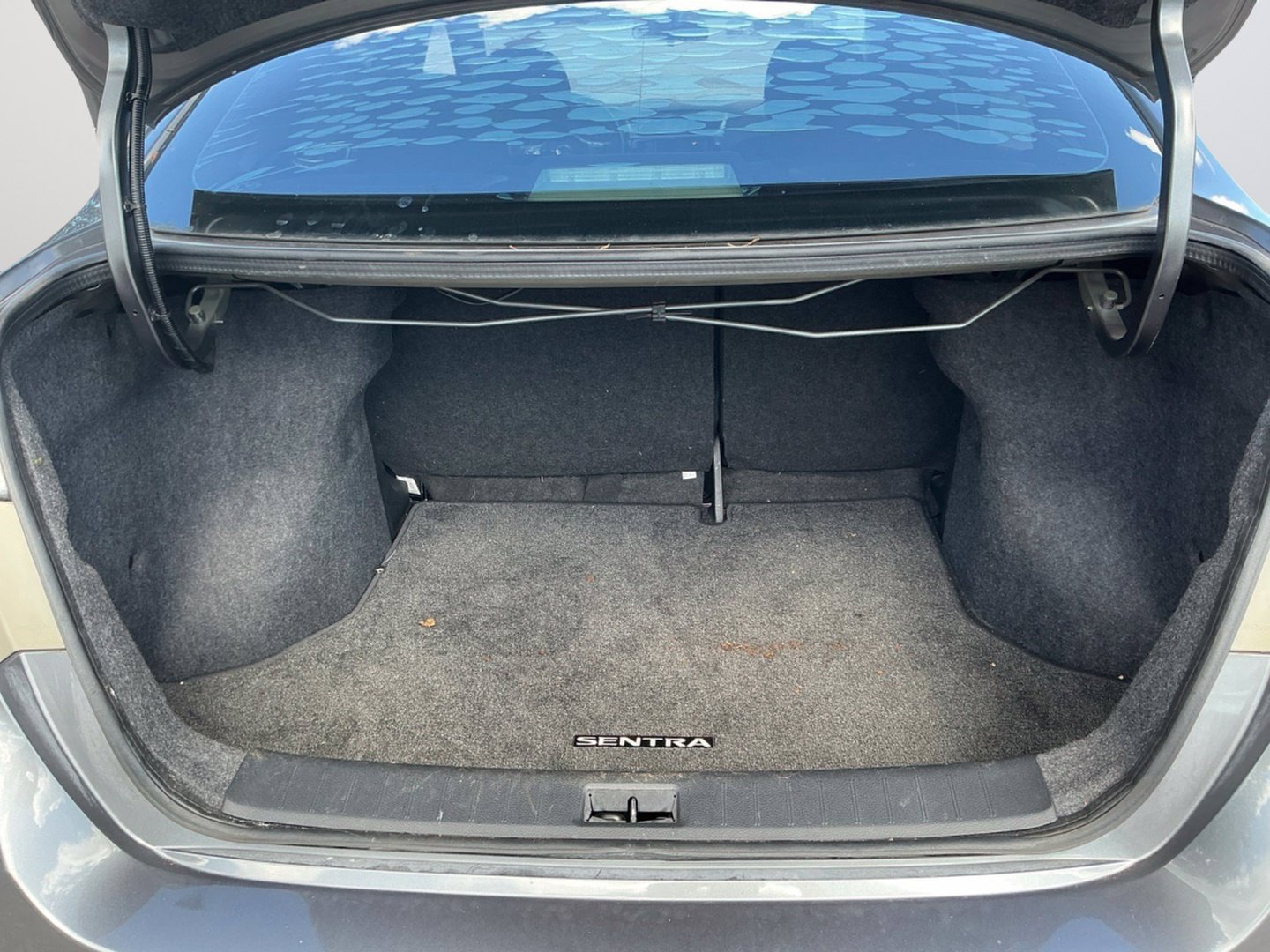 Certified 2019 Nissan Sentra SV FWD image 13