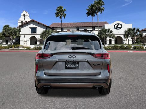 Used 2023 INFINITI QX50 Sport FWD image 3