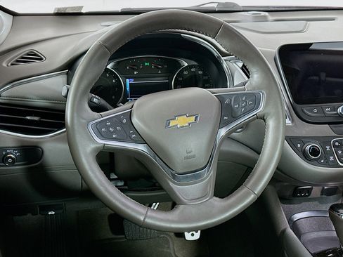 Used 2016 Chevrolet Malibu Premier w/ Driver Confidence Package II image 18