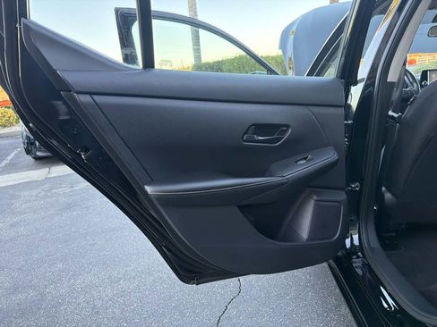 Used 2025 Nissan Sentra S image 28