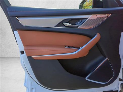 Used 2025 Jaguar F-PACE R-Dynamic S image 8