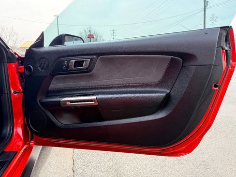 Used 2020 Ford Mustang Shelby GT350 w/ Technology Package image 34