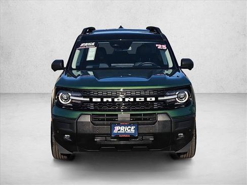 Used 2025 Ford Bronco Sport Outer Banks w/ Outer Banks Tech Package+ AWD/4WD image 2