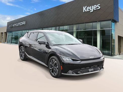 Used 2024 Kia EV6 Wind w/ Wind Technology Package RWD image 3