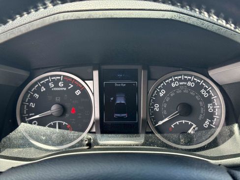 Used 2023 Toyota Tacoma SR5 RWD image 28