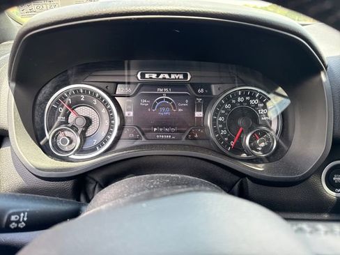 Used 2020 RAM 1500 Big Horn AWD/4WD image 25