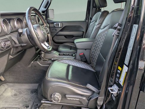 Used 2021 Jeep Gladiator Overland AWD/4WD image 18