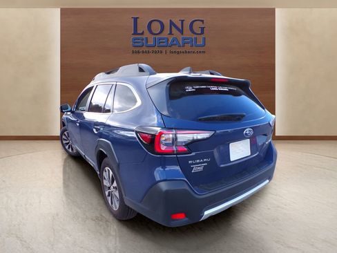 Certified 2025 Subaru Outback Limited AWD/4WD image 12