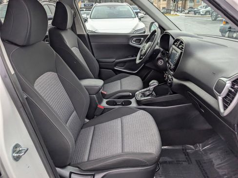 Used 2021 Kia Soul S image 12