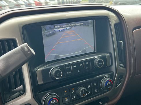 Used 2014 Chevrolet Silverado 1500 High Country w/ High Country Premium Package AWD/4WD image 36