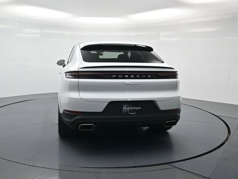 Certified 2026 Porsche Cayenne Coupe image 29