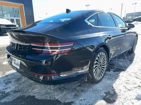 Used 2023 Genesis G80 image 7