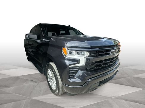 Used 2023 Chevrolet Silverado 1500 RST RWD image 2
