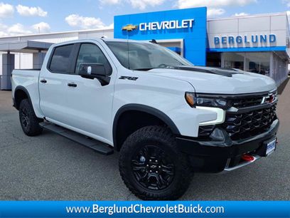 New 2026 Chevrolet Silverado 1500 ZR2 w/ LPO, Dark Essentials Package
